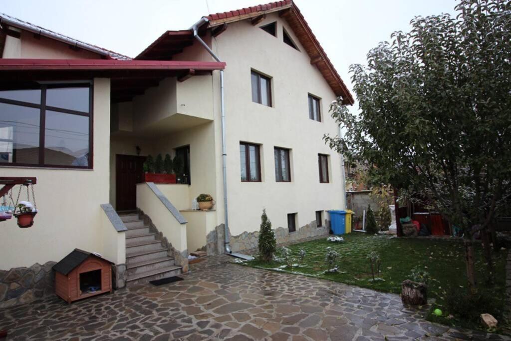 Maria*S Apartment! Cristian  Εξωτερικό φωτογραφία